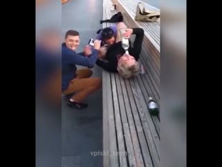 drunk in broad daylight, licks her friend's pussy on a bench